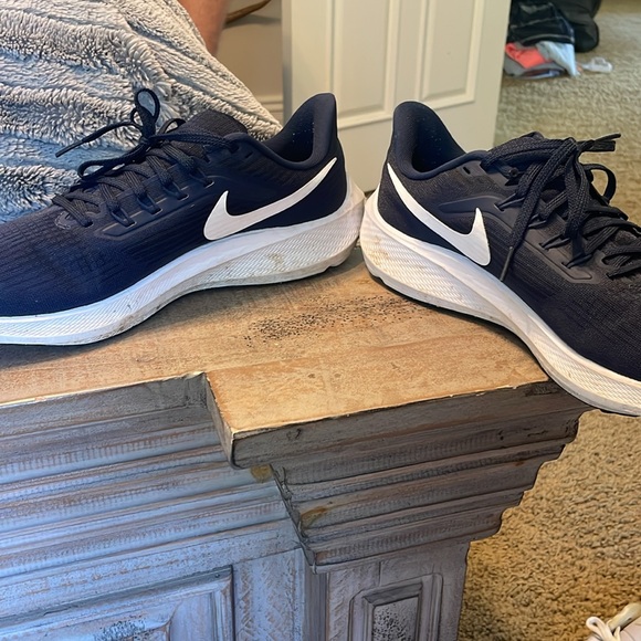 Nike Runners - Picture 4 of 5